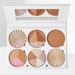 “NWT” Ofra On the glow highlighting & bronzing palette by ofra for women.